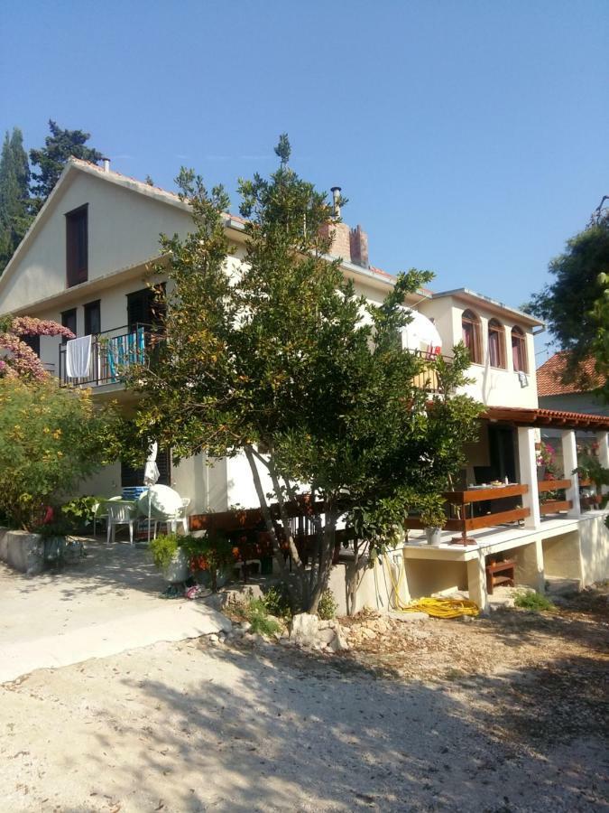 Apartament Manda Ljubetić Sutivan Zewnętrze zdjęcie