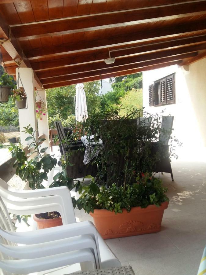 Apartament Manda Ljubetić Sutivan Zewnętrze zdjęcie